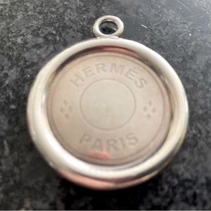 Hermès Clou De Selle medallion